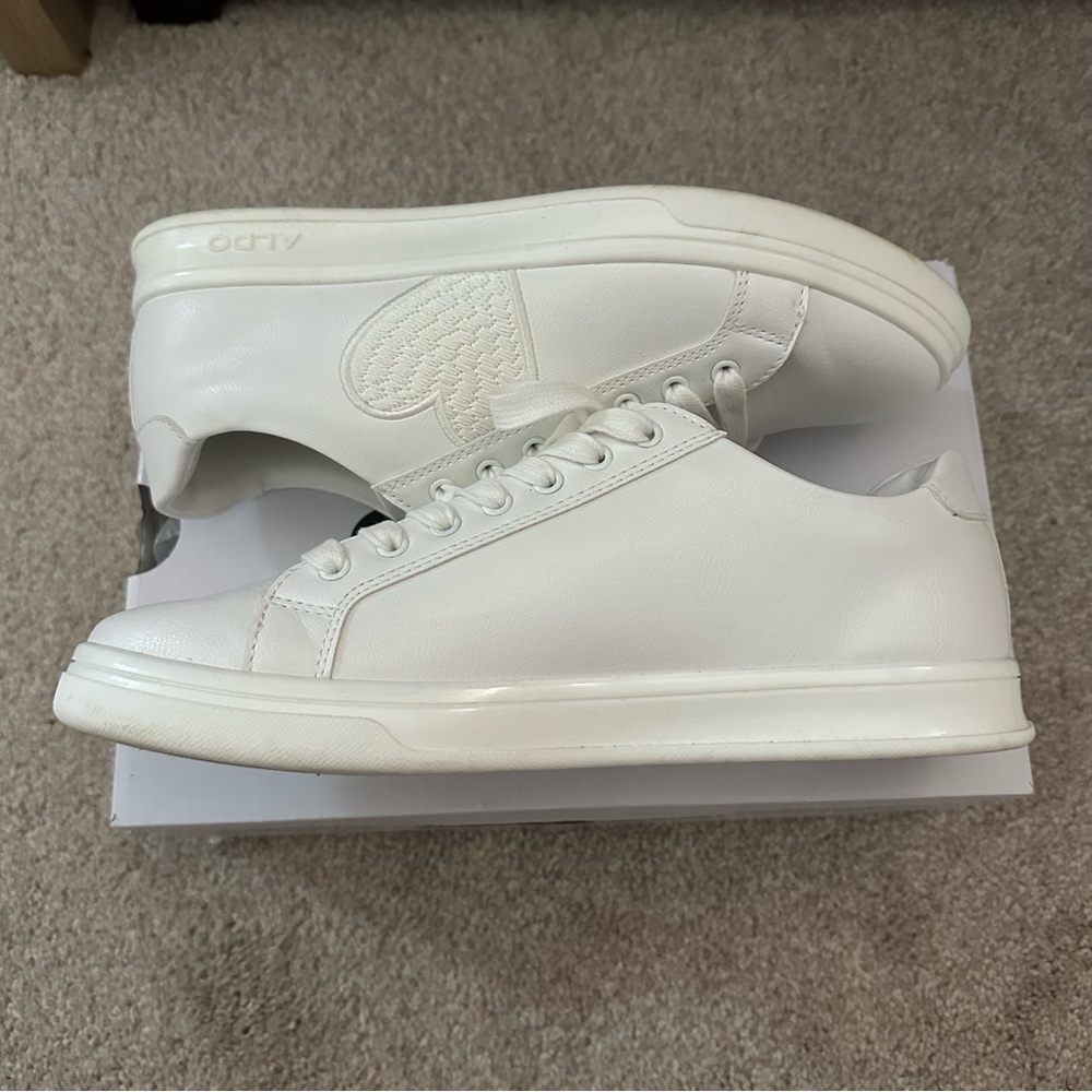 White Men's Low Top Sneakers
